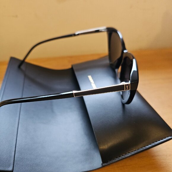 YSL Yves Saint Laurent Sunglasses - Picture 4 of 7